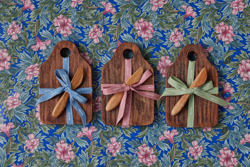 RMN218ANE4 etuhome Tasting Board with Spreader Small Natural Blush Pink Ribbon