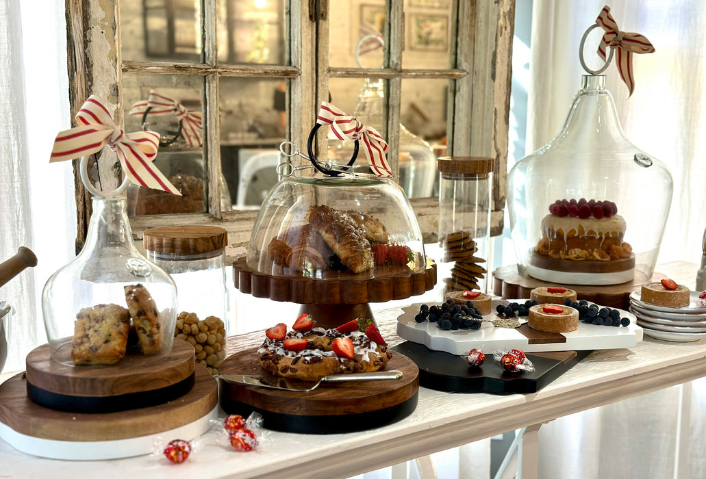 Natural Scalloped Cake Stand