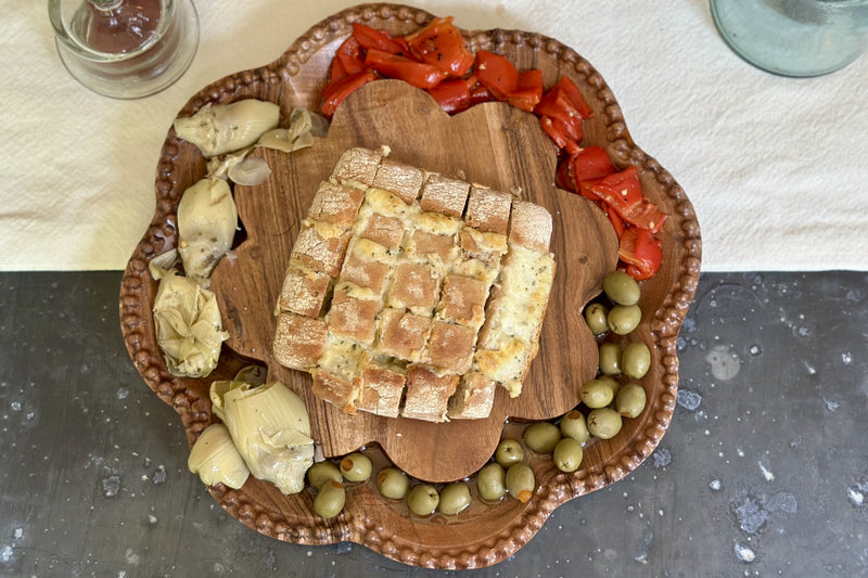 Vintage English Bread Board, Medium Scalloped