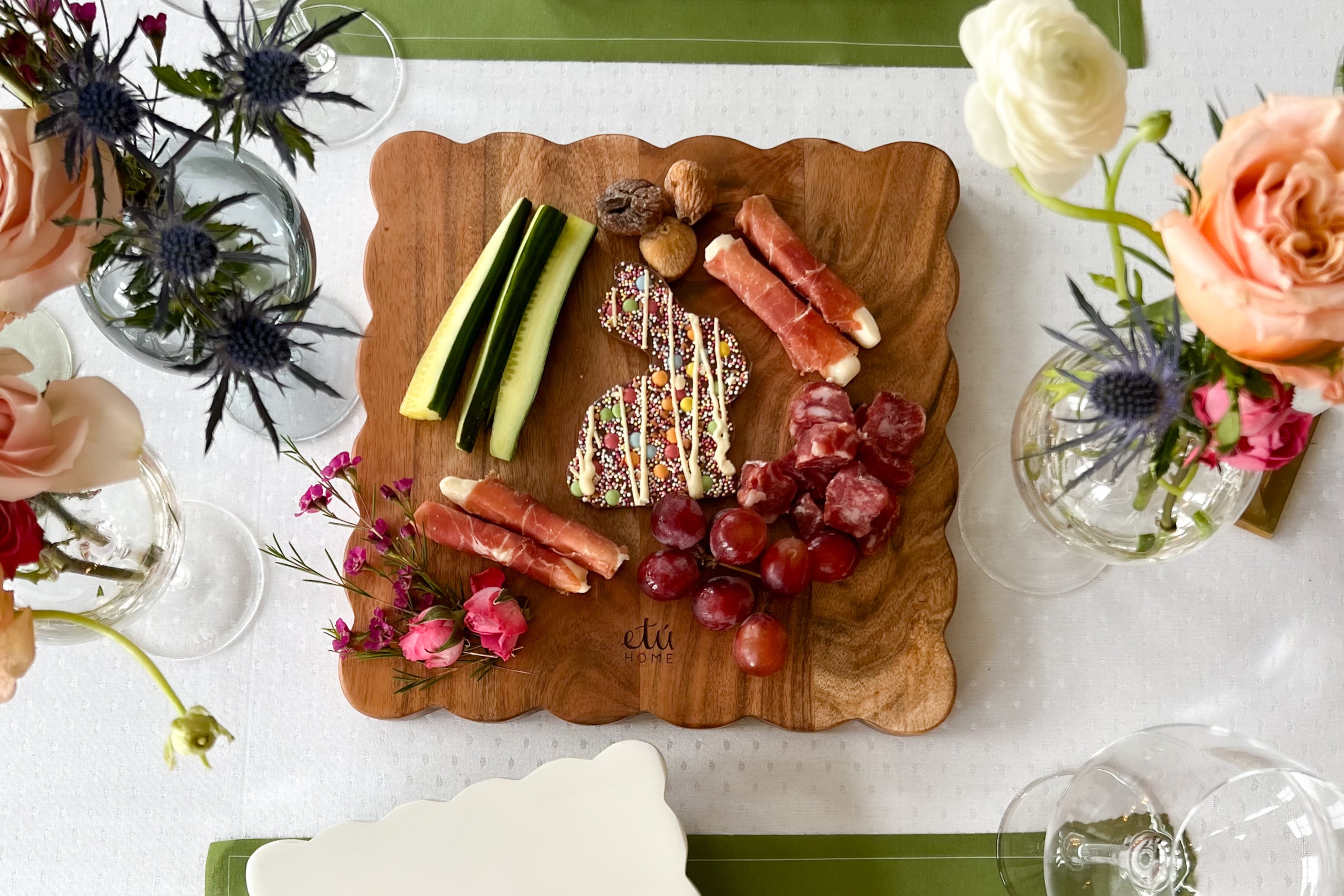 etúHOME Scalloped Cutting Board - Thumbnail 2