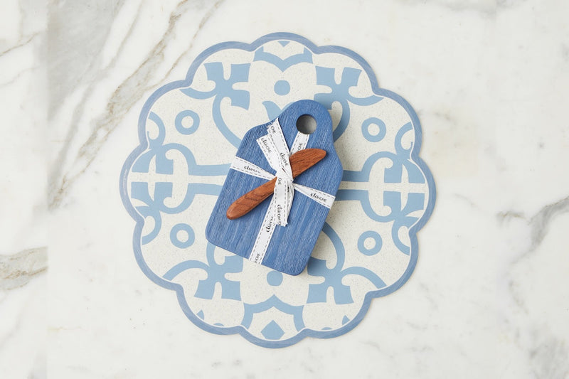 Scalloped Placemat, Round, Denim and White