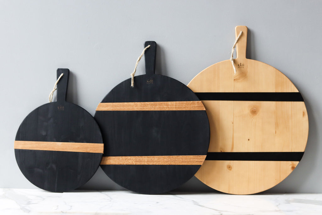 Black Round Mod Charcuterie Board — etúHOME