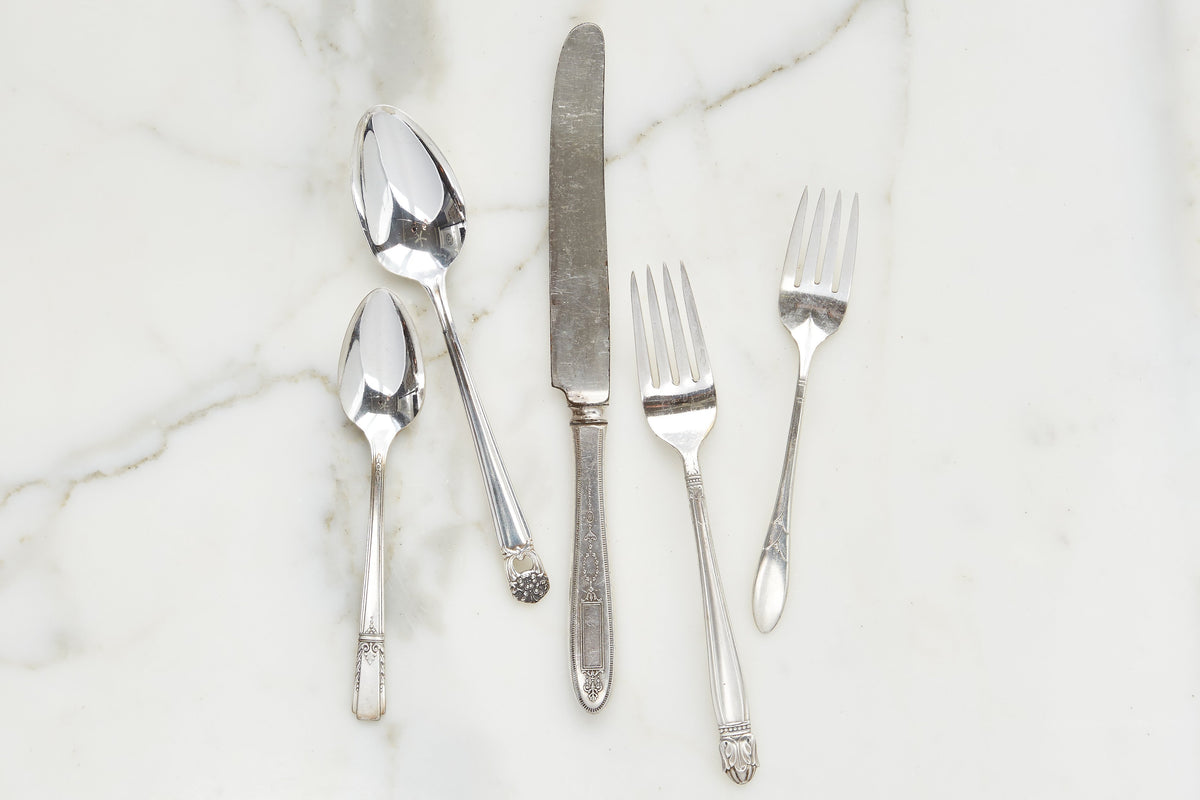 Vintage Hotel Silver 5-piece Flatware Set — etúHOME